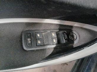 Citroën C5 C5 III Tourer (RW) Combi 1.6 HDiF 16V 110 (DV6C(9HR)) [82kW]  (02-2010=
/05-2012) picture 12