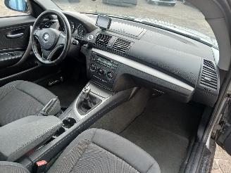 BMW 1-serie 1 serie (E81) Hatchback 3-drs 116i 1.6 16V (N43-B16A) [90kW]  (03-2007=
/12-2011) picture 7