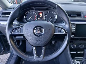 Skoda Superb Superb (3V3) Liftback 1.8 TSI 16V (CJSA) [132kW]  (03-2015/06-2024) picture 15