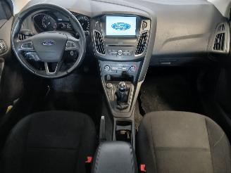 Ford Focus Focus 3 Wagon Combi 1.0 Ti-VCT EcoBoost 12V 100 (M2DC) [74kW]  (02-201=
2/05-2018) picture 10