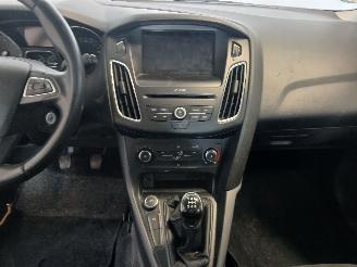 Ford Focus Focus 3 Wagon Combi 1.0 Ti-VCT EcoBoost 12V 100 (M2DC) [74kW]  (02-201=
2/05-2018) picture 19