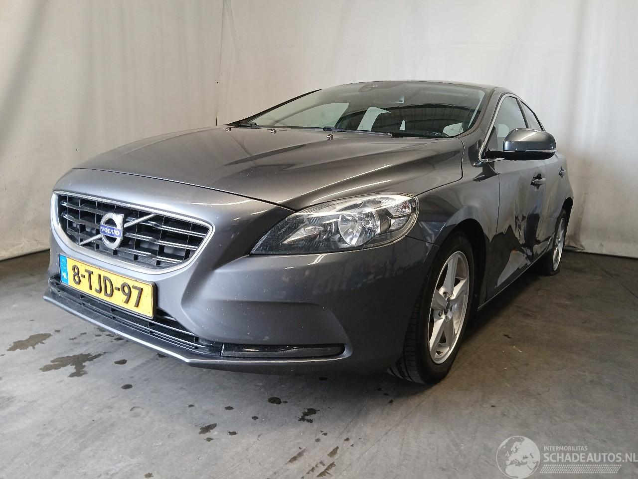 Volvo V-40 V40 (MV) Hatchback 5-drs 1.6 D2 (D4162T) [84kW]  (03-2012/12-2016)