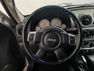 Jeep Cherokee Cherokee/Liberty (KJ) Terreinwagen 3.7 V6 24V (EKG) [155kW]  (09-2001/=
01-2008) picture 21