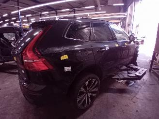 Volvo Xc-60 XC60 II (UZ) SUV 2.0 T6 16V Plug-in Hybrid AWD (B4204T46) [250kW]  (04=
-2021/...) picture 3