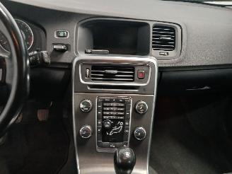 Volvo V-60 V60 I (FW/GW) Combi 1.6 T3 16V (B4164T3(Euro 5)) [110kW]  (09-2010/12-=
2015) picture 18