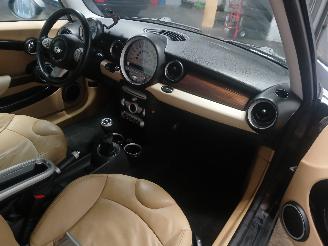 Mini Clubman Clubman (R55) Combi 1.6 16V Cooper (N12-B16A) [88kW]  (10-2007/12-2013=
) picture 6