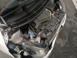 Peugeot 108 108 Hatchback 1.0 12V (1KRFE(CFB)) [51kW]  (05-2014/...) picture 27