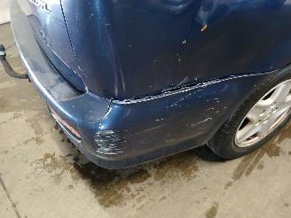 Honda Stream Stream I (RN) MPV 2.0 16V VTEC (K20A5) [115kW]  (05-2001/09-2006) picture 21