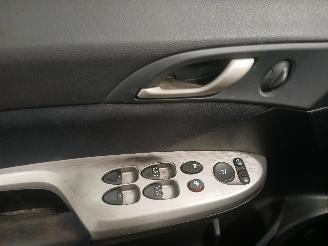 Honda Civic Civic (FK/FN) Hatchback 2.2 i-CTDi 16V (N22A2) [103kW]  (09-2005/01-20=
12) picture 13