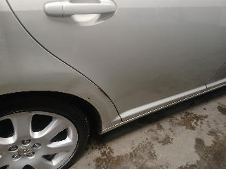 Toyota Avensis Avensis Wagon (T25/B1E) Combi 2.0 16V VVT-i D4 (1AZFSE) [108kW]  (04-2=
003/11-2008) picture 24