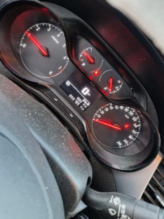 Opel Crossland Crossland (X) SUV 1.2 Turbo 12V (D12XHL(EB2ADT)) [81kW]  (03-2017/...)= picture 2