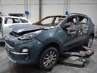 Dezmembrări autoturisme Kia Sportage Sportage (QL) Terreinwagen 1.6 T-GDI 16V 4x4 (G4FJ) [130kW]  (09-2015/=
09-2022) 2019/12
