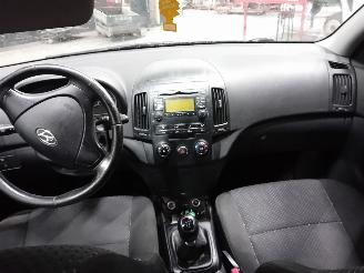 Hyundai I-30 i30 Crosswagon (WWH) Combi 1.4 CVVT 16V (G4FA) [77kW]  (10-2007/07-201=
2) picture 5