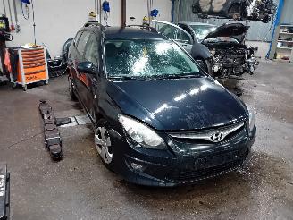 Hyundai I-30 i30 Crosswagon (WWH) Combi 1.4 CVVT 16V (G4FA) [77kW]  (10-2007/07-201=
2) picture 2