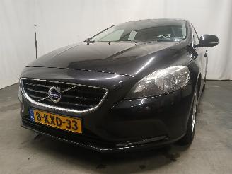 Voiture accidenté Volvo V-40 V40 (MV) Hatchback 5-drs 1.6 D2 (D4162T) [84kW]  (03-2012/12-2016) 2013/8