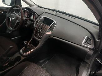 Opel Astra Astra J Sports Tourer (PD8/PE8/PF8) Combi 1.7 CDTi 16V (A17DTE(Euro 5)=
) [81kW]  (10-2010/10-2015) picture 8