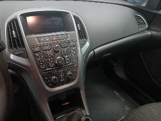 Opel Astra Astra J Sports Tourer (PD8/PE8/PF8) Combi 1.7 CDTi 16V (A17DTE(Euro 5)=
) [81kW]  (10-2010/10-2015) picture 16