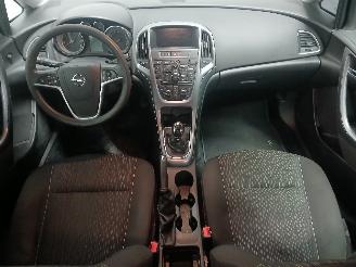 Opel Astra Astra J Sports Tourer (PD8/PE8/PF8) Combi 1.7 CDTi 16V (A17DTE(Euro 5)=
) [81kW]  (10-2010/10-2015) picture 11