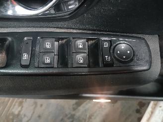 Renault Mégane Megane III Grandtour (KZ) Combi 5-drs 1.5 dCi 90 (K9K-834(K9K-H8)) [66=
kW]  (05-2009/04-2016) picture 12