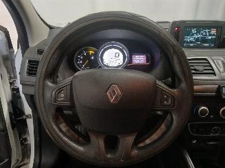 Renault Mégane Megane III Grandtour (KZ) Combi 5-drs 1.5 dCi 90 (K9K-834(K9K-H8)) [66=
kW]  (05-2009/04-2016) picture 17