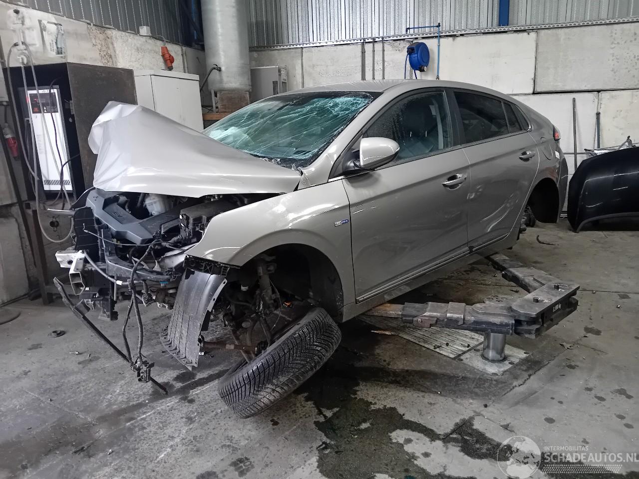 Hyundai Ioniq Ioniq Liftback EV 38 kWh (EM10) [100kW]  (07-2019/07-2022)