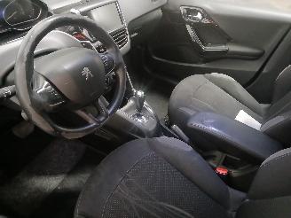 Peugeot 208 208 I (CA/CC/CK/CL) Hatchback 1.4 HDi (DV4C(8HP)) [50kW]  (03-2012/12-=
2019) picture 12