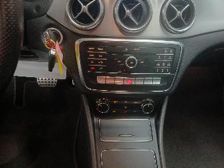 Mercedes Cla-klasse CLA Shooting Brake (117.9) Combi 1.6 CLA-180 16V (M270.910) [90kW]  (0=
1-2015/03-2019) picture 19