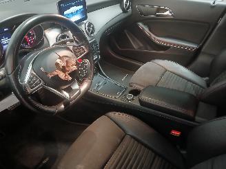 Mercedes Cla-klasse CLA Shooting Brake (117.9) Combi 1.6 CLA-180 16V (M270.910) [90kW]  (0=
1-2015/03-2019) picture 12