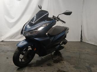 damaged scooters Honda  Algemeen=20 2024/6