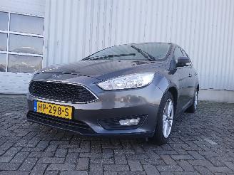 Schadeauto Ford Focus Focus 3 Wagon Combi 1.0 Ti-VCT EcoBoost 12V 125 (M1DD) [92kW]  (02-201=
2/05-2018) 2015/5