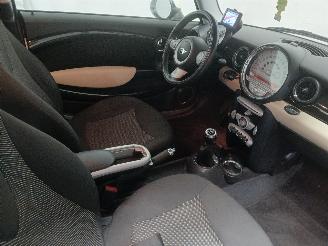 Mini Mini Mini (R56) Hatchback 1.6 16V One (N16-B16A) [72kW]  (03-2010/11-2013) picture 9