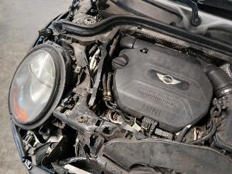 Mini Mini Mini (F56) Hatchback 3-drs 1.5 12V One D (B37C15A) [70kW]  (03-2014/..=
=2E) picture 27