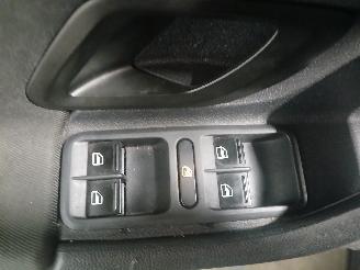 Skoda Fabia Fabia II (5J) Hatchback 5-drs 1.2 TSI (CBZA) [63kW]  (03-2010/12-2014)= picture 13