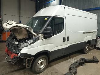 demontáž dodávky Iveco New daily New Daily VI Van 35C18, 40C18, 50C18, 65C18, 70C18, 35S18 (F1CGL411B) =
[132kW]  (04-2016/...) 2016/12
