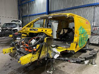 Auto da rottamare Mercedes  Vito (447.6) Van eVito 41/60/66 kWh (EM780.701) [85kW]  (03-2019/...) 2020/11