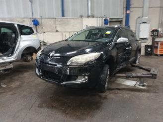 Autoverwertung Renault Mégane Megane III Grandtour (KZ) Combi 5-drs 1.5 dCi 110 (K9K-836(K9K-J8)) [8=
1kW]  (02-2009/04-2016) 2011/2