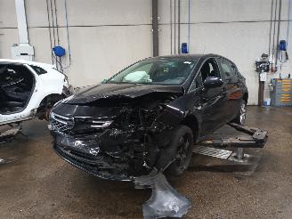 Autoverwertung Opel Astra Astra K Hatchback 5-drs 1.0 Turbo 12V (B10XFT(Euro 6)) [77kW]  (10-201=
5/12-2022) 2017/6