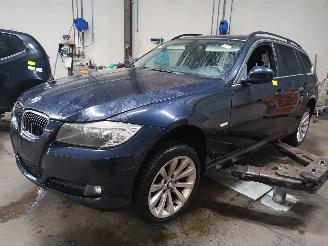 Uttjänta bilar auto BMW 3-serie 3 serie Touring (E91) Combi 320i 16V (N43-B20A) [125kW]  (02-2007/12-2=
012) 2009/8