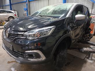 Vrakbiler auto Renault Captur Captur I (2R) SUV 1.2 TCE 16V EDC (H5F-412(H5F-G4)) [87kW]  (01-2016/.=
=2E.) 2017/9