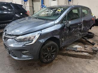 Auto da rottamare Renault Clio Clio V (RJAB) Hatchback 5-drs 1.0 TCe 100 12V (H4D-450(H4D-B4)) [74kW]=
  (06-2019/...) 2020/12