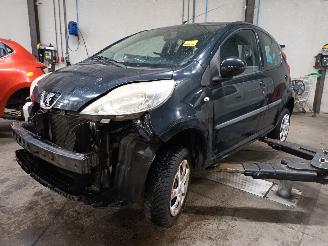 Autoverwertung Peugeot 107 107 Hatchback 1.0 12V (384F(1KR)) [50kW]  (06-2005/05-2014) 2009/11