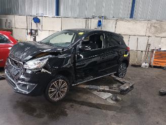 Démontage voiture Mitsubishi Space-star Space Star (A0) Hatchback 1.2 12V (3A92) [59kW]  (10-2012/...) 2017/2