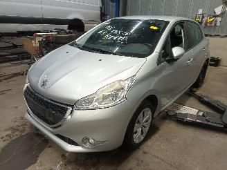 Sloopauto Peugeot 208 208 I (CA/CC/CK/CL) Hatchback 1.2 Vti 12V PureTech 82 (EB2F(HMZ)) [60k=
W]  (03-2012/12-2019) 2013/3