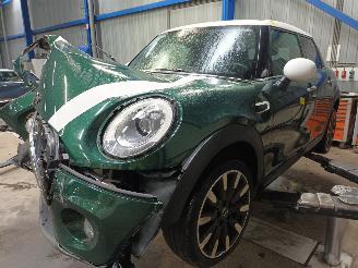 Salvage car Mini Mini Mini (F55) Hatchback 5-drs 1.5 12V Cooper (B38A15A) [100kW]  (09-2013/=
=2E..) 2016/7