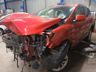 Coche siniestrado Renault Kadjar Kadjar (RFEH) SUV 1.2 Energy TCE 130 (H5F-408(H5F-F4)) [96kW]  (06-201=
5/...) 2018/6