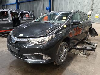 Auto da rottamare Toyota Auris Auris Touring Sports (E18) Combi 1.8 16V Hybrid (2ZRFXE) [100kW]  (07-=
2013/12-2018) 2016/10
