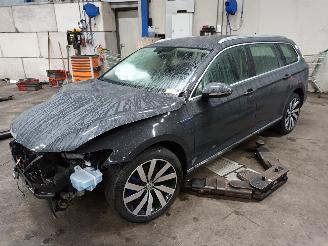 Sloopauto Volkswagen Passat Passat Variant (3G5) Combi 1.4 GTE 16V (DGEB) [160kW]  (06-2015/03-202=
4) 2015/12
