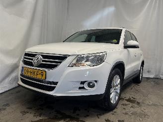 Voiture accidenté Volkswagen Tiguan Tiguan (5N1/2) SUV 1.4 TSI 16V 4Motion (CTHA(Euro 5)) [110kW]  (09-200=
7/07-2018) 2009/1