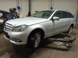 Dezmembrări autoturisme Mercedes C-klasse C Estate (S204) Combi 2.2 C-200 CDI 16V BlueEFFICIENCY (OM651.913) [10=
0kW]  (08-2010/...) 2011