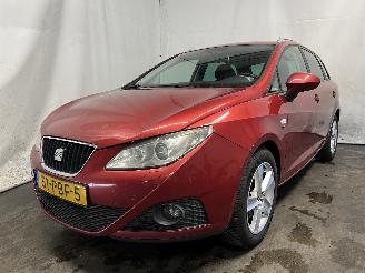 Schadeauto Seat Ibiza Ibiza ST (6J8) Combi 1.6 TDI 105 (CAYC) [77kW]  (03-2010/05-2015) 2011/1